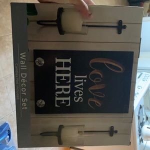 Wall decor and candle set